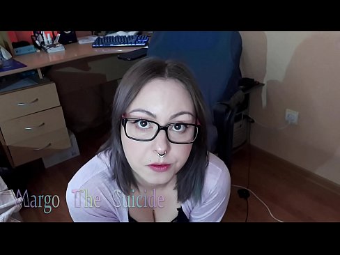 ❤️ မျက်မှန်တပ်ထားသော Sexy ကောင်မလေး Dildo ကို ကင်မရာတွင် နက်ရှိုင်းစွာ စုပ်သည်။ ️ Russian porn မှာ ငါတို့မှာ ❌️
